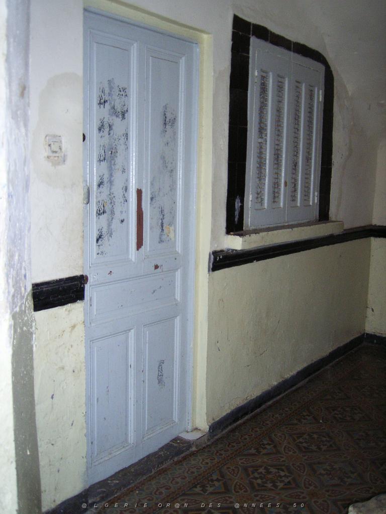 024-ORAN-Juin06-Rue Eugene Lallement.jpg - Unicode